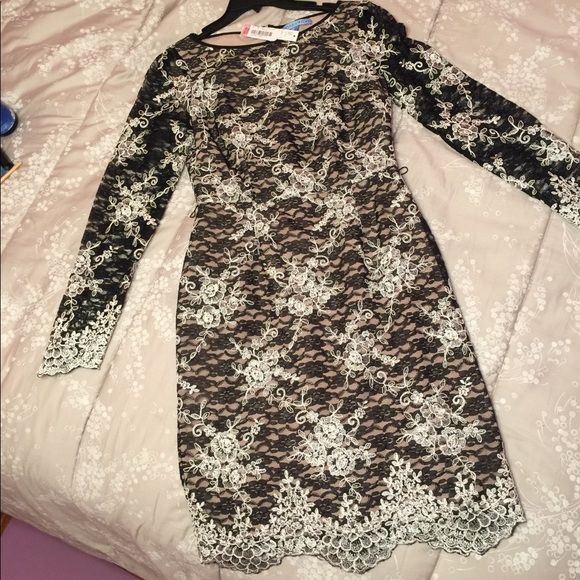 SOLD! NWT Antonio Melani Dress - Picture 3 of 6